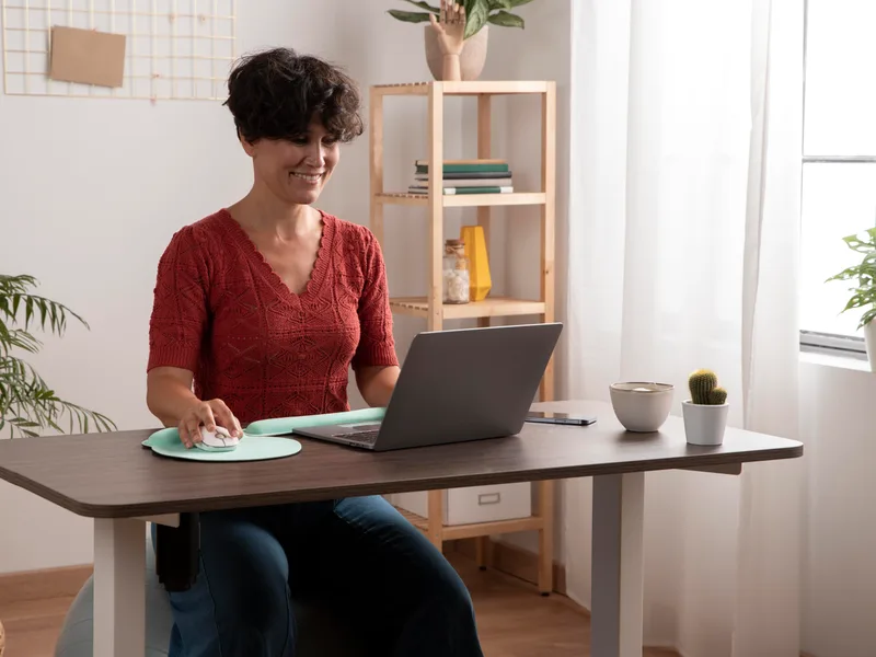 How Melbourne Chiropractic Spine & Injury Center treats poor posture in Palm Bay