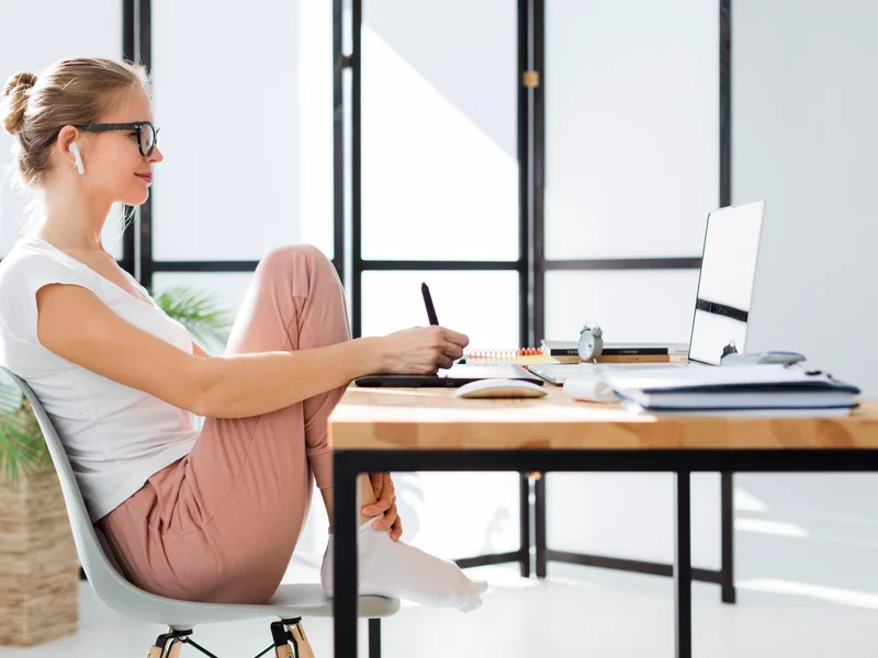 Melbourne Chiropractic Spine & Injury Center treating poor posture in Palm Bay